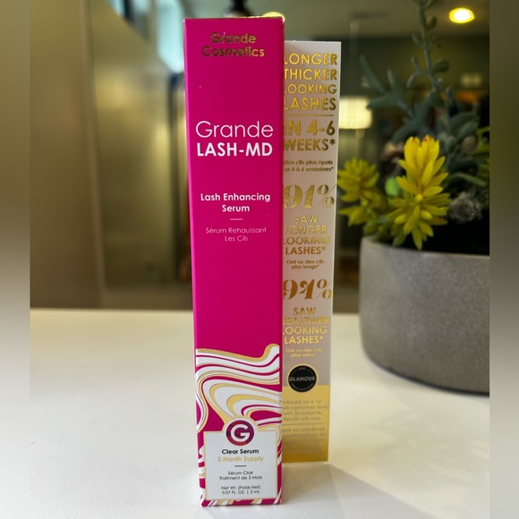 Lash Enhancing Serum by GrandeLASH - MD - Picture 2 of 13